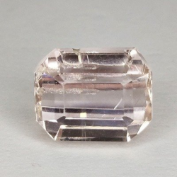 6.95 ct Kunzite Emeraude naturelle taille 10.37 x 8.08 x 8.49 mm