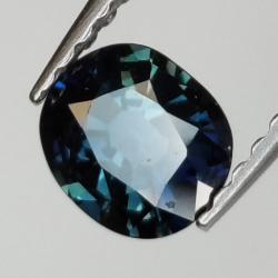 0,71ct Saphir im Ovalschliff 6x5 mm