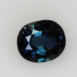 0,71ct Zafiro talla oval 6x5 mm