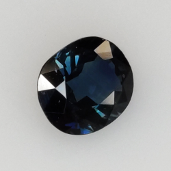 0,71ct Zafiro talla oval 6x5 mm