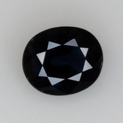 0,73ct Zafiro talla oval 6x5 mm