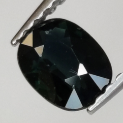 0,75ct Saphir im Ovalschliff 6x5 mm