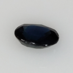 0,76ct Oval cut sapphire 6x5 mm