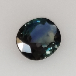 0,63ct Zafiro talla oval 6x5 mm