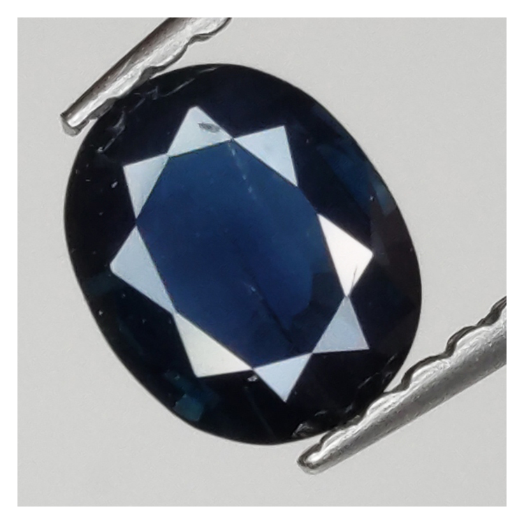 0,67ct Zaffiro taglio ovale 6x5 mm