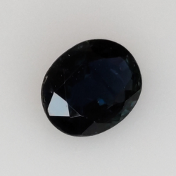 0,82ct Oval cut sapphire 6x5 mm