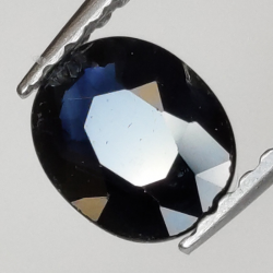 0,64ct Oval cut sapphire 6x5 mm