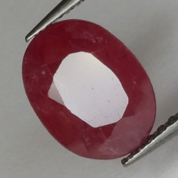 2,37 ct Rubí oval de  8,97 x 6,83 x 4,28 mm