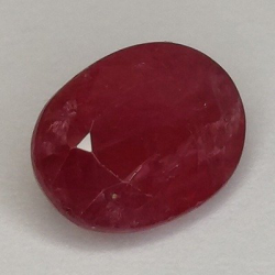 2,37 ct Ovaler Rubin 8,97 x 6,83 x 4,28 mm