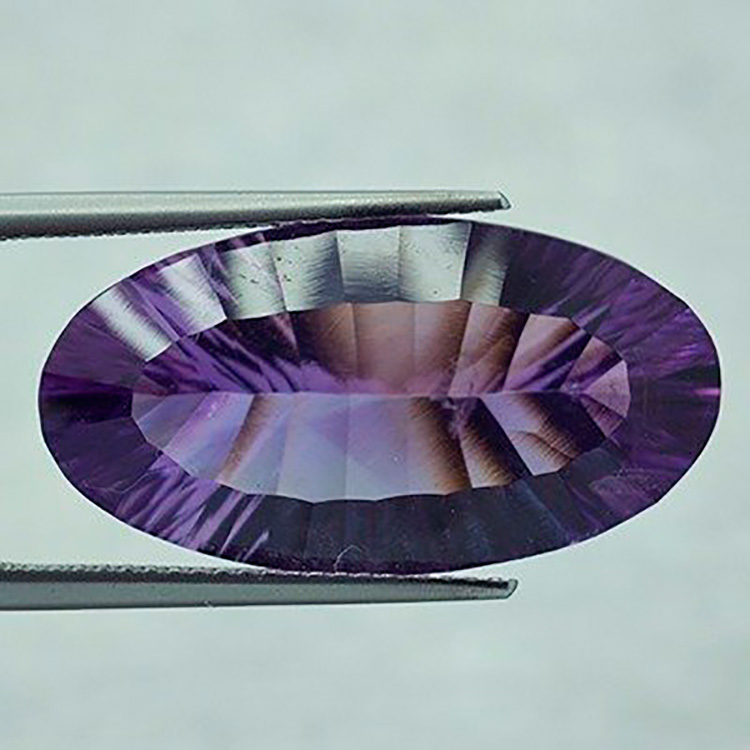 13,87 ct Millenium Oval amatista natural 24,71 x 13,00 x 7,79mm