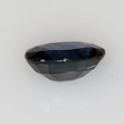 0,73ct Oval cut sapphire 6x5 mm