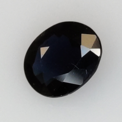 0,79ct Zafiro talla oval 6x5 mm