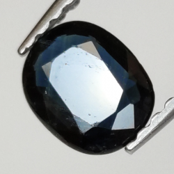 0,63ct Saphir im Ovalschliff 6x5 mm