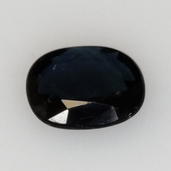 0,63ct Oval cut sapphire 6x5 mm