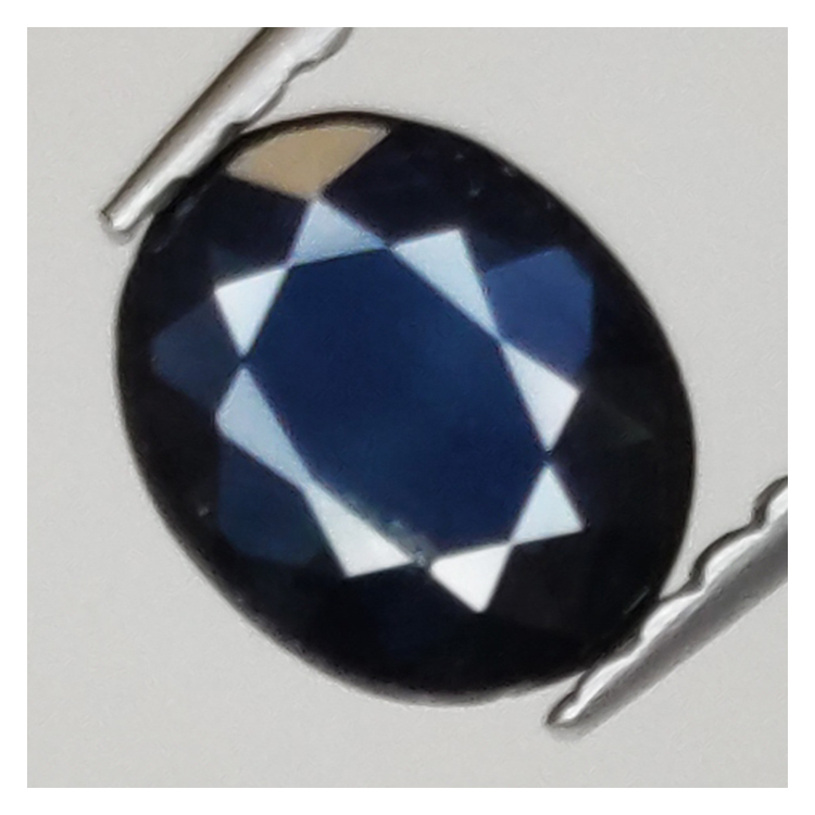 0,70ct Saphir de taille ovale 6x5 mm