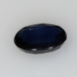 0,70ct Zafiro talla oval 6x5 mm