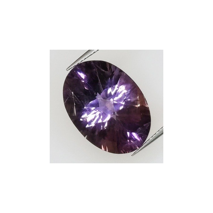 14,22 ct Millenium Oval amatista natural 20,02 x 14,47 x 10,06 mm.