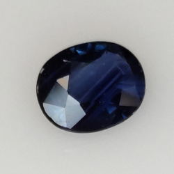 0,64ct Zafiro talla oval 6x5 mm