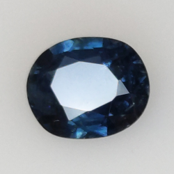 0,70ct Zafiro talla oval 6x5 mm