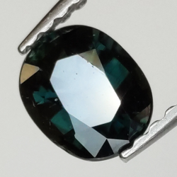0,73ct Zafiro talla oval 6x5 mm