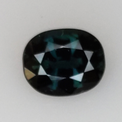 0,73ct Oval cut sapphire 6x5 mm