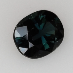 0,73ct Zafiro talla oval 6x5 mm