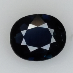0,77ct Saphir im Ovalschliff 6x5 mm