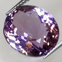 Ametista taglio ovale 10,80 ct 14,60 x 12,41 x 9,47 mm