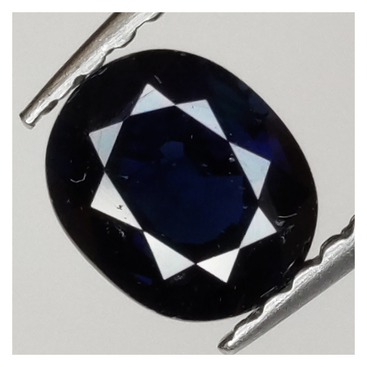 0,91ct Zaffiro taglio ovale 6x5 mm