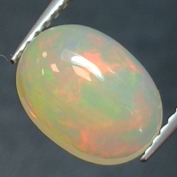 1,44ct Opal im Ovalschliff 9,9x7,5 mm