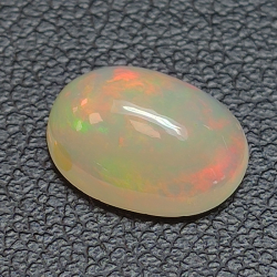 1,44ct Opal im Ovalschliff 9,9x7,5 mm