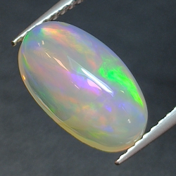 2,09ct Oval cut opal 12,05x7,03 mm