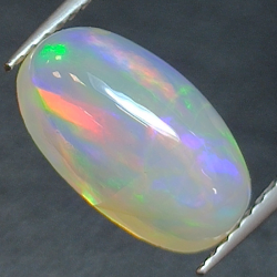 2,09ct Opal im Ovalschliff 12,05x7,03 mm
