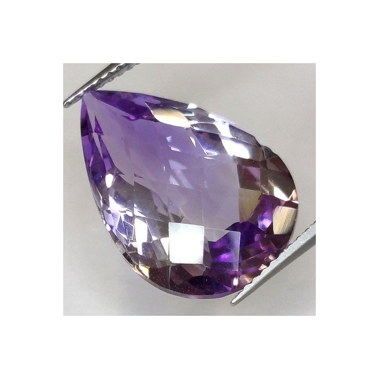 11,93 ct Amatista pera damero 19,84 x 13,52 x 9,00 mm