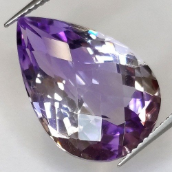 11,93 ct Amatista pera damero 19,84 x 13,52 x 9,00 mm