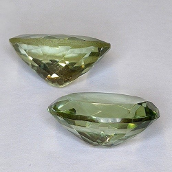 10,17 ct Oval Prasiolite  Aprox. 14 x 10 x 7 mm