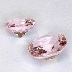 1,84 ct 2 pezzi Morganite Cuscino Dimensioni 7,0 x 7,0 e 5,7 x 5,7 mm