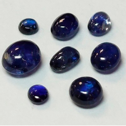 2,17 ct 8 pièces Cabochon ovale Saphir De 2,3 x 2,3 à 4,8 x 4,0 mm