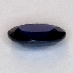 0,64 ct zafiro azul talla oval 6,12 x 4,90 x 2,31mm