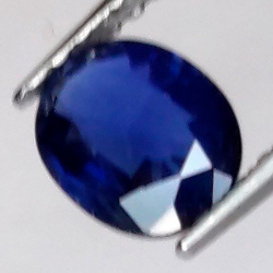 0,64 ct blauer Saphir ovaler Schliff 6,12 x 4,90 x 2,31mm