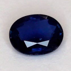 0,64 ct saphir bleu taille ovale 6,12 x 4,90 x 2,31mm