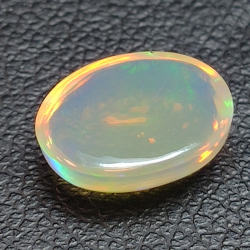 1,64ct Ópalo talla oval 10,03x7,9 mm