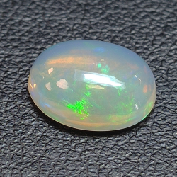 1,64ct Opal im Ovalschliff 10,03x7,91 mm