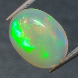 1,64ct Opal im Ovalschliff 10,03x7,91 mm