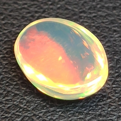 1,30ct Opal im Ovalschliff 9,5x7,0 mm