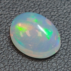 1,51ct Ópalo talla oval 9,7x7,4 mm