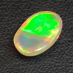 1,52ct Ópalo talla oval 10,4x7,2 mm