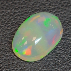 1,52ct Ópalo talla oval 10,4x7,2 mm