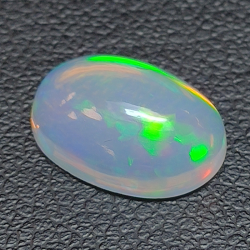 2,34ct Oval cut opal 12,04x8,7 mm