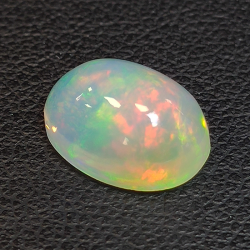 2,38ct Oval cut opal 11,1x8,6 mm